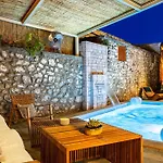 The Secret Garden - Courtyard & Private Pool Villa Kalamata