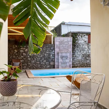 The Secret Garden - Courtyard & Private Pool *