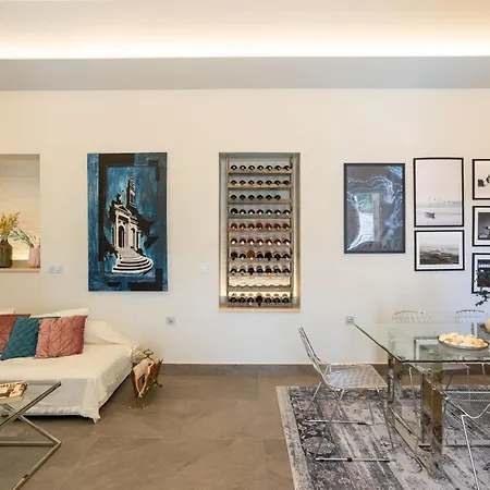 The Secret Garden - Courtyard & Private Pool Kalamáta