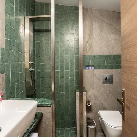 The Secret Garden - Courtyard & Private Pool 빌라 칼라마타