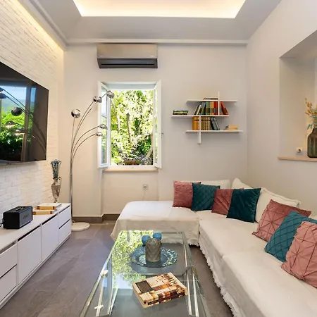 The Secret Garden - Courtyard & Private Pool *