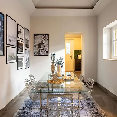 Villa The Secret Garden - Courtyard & Private Pool