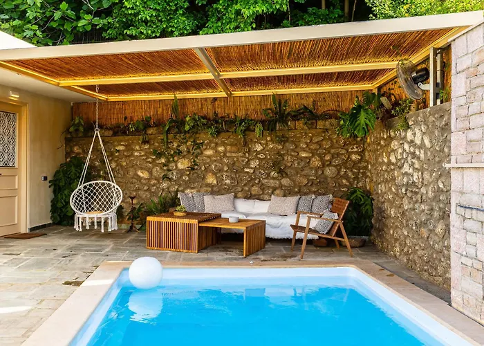 The Secret Garden - Courtyard & Private Pool * Kalamata