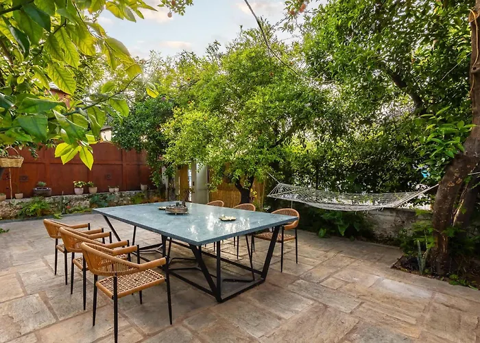 The Secret Garden - Courtyard & Private Pool *