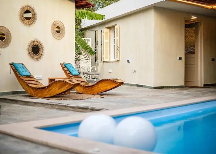 The Secret Garden - Courtyard & Private Pool Villa *