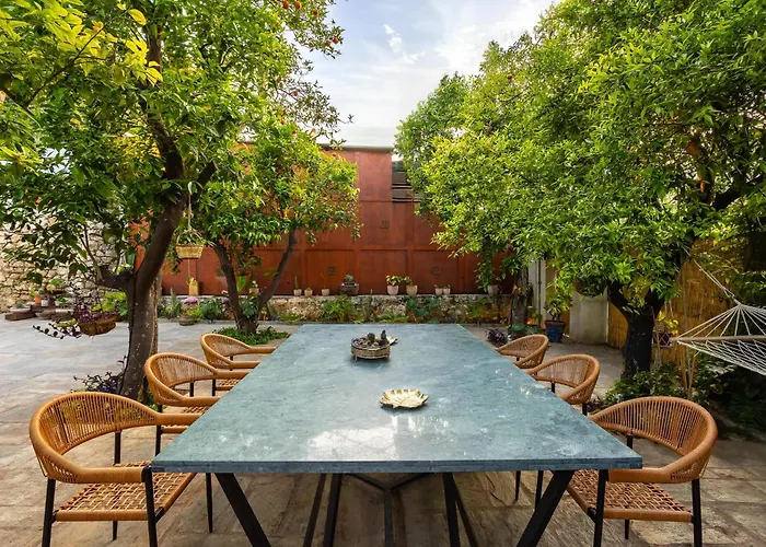 The Secret Garden - Courtyard & Private Pool Villa *
