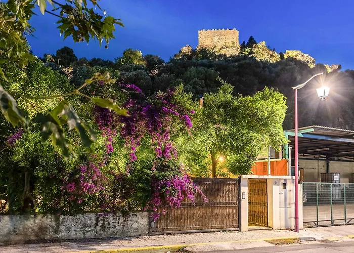 The Secret Garden - Courtyard & Private Pool Kalamata